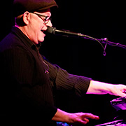 Et skønt minde fra en fest med Devito på scenen